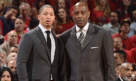  篮网主教练下课助教暂代帅位  