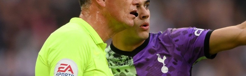  库杜斯处子球惊艳，西汉姆联客场爆冷击败曼联  