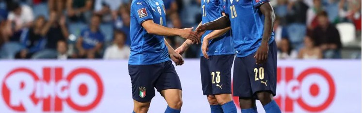  曼联锋霸打破球荒，滕哈赫变阵收获奇效  