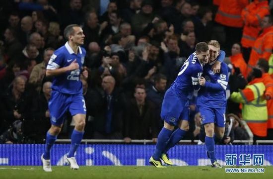 鲍文双响炮助西汉姆联主场逆转埃弗顿迎连胜