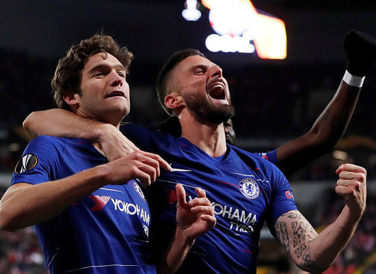  狼队定位球战术精妙，头槌攻门绝杀取关键分