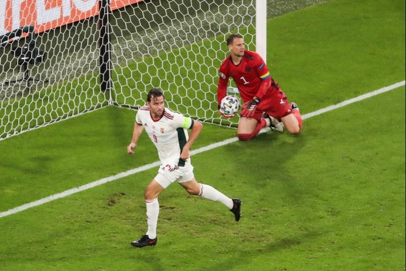  拜仁慕尼黑客场雨战告捷，德甲卫冕之路稳步前行